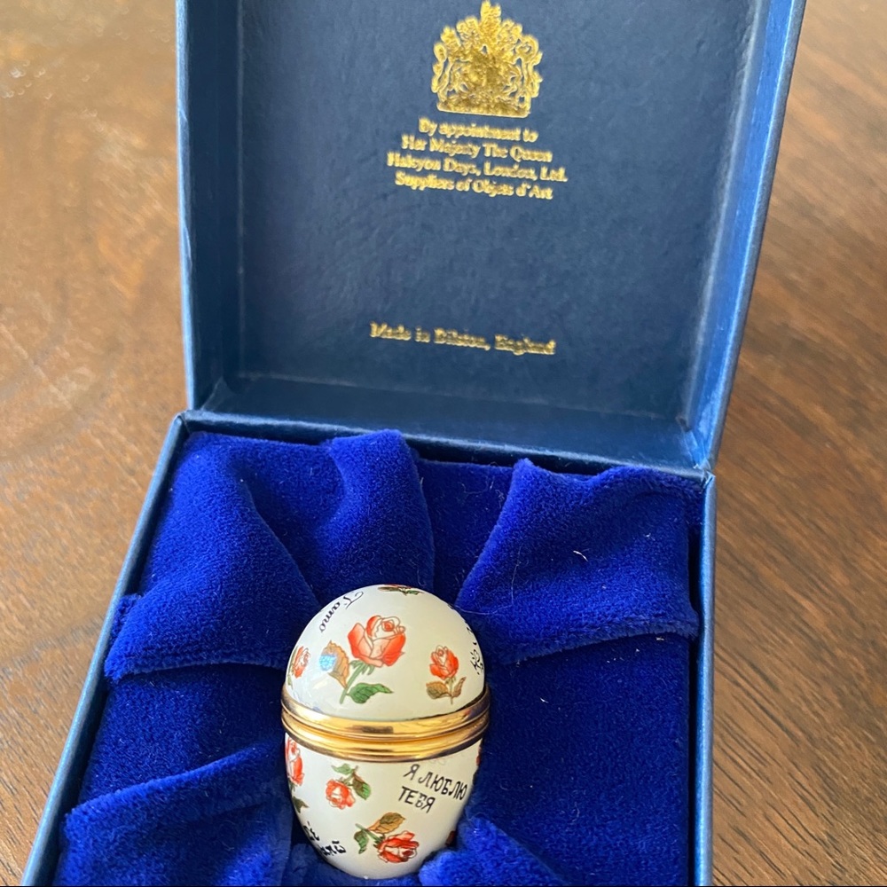 RARE COLLECTORS ITEM! Halcyon Days Easter egg enamel box